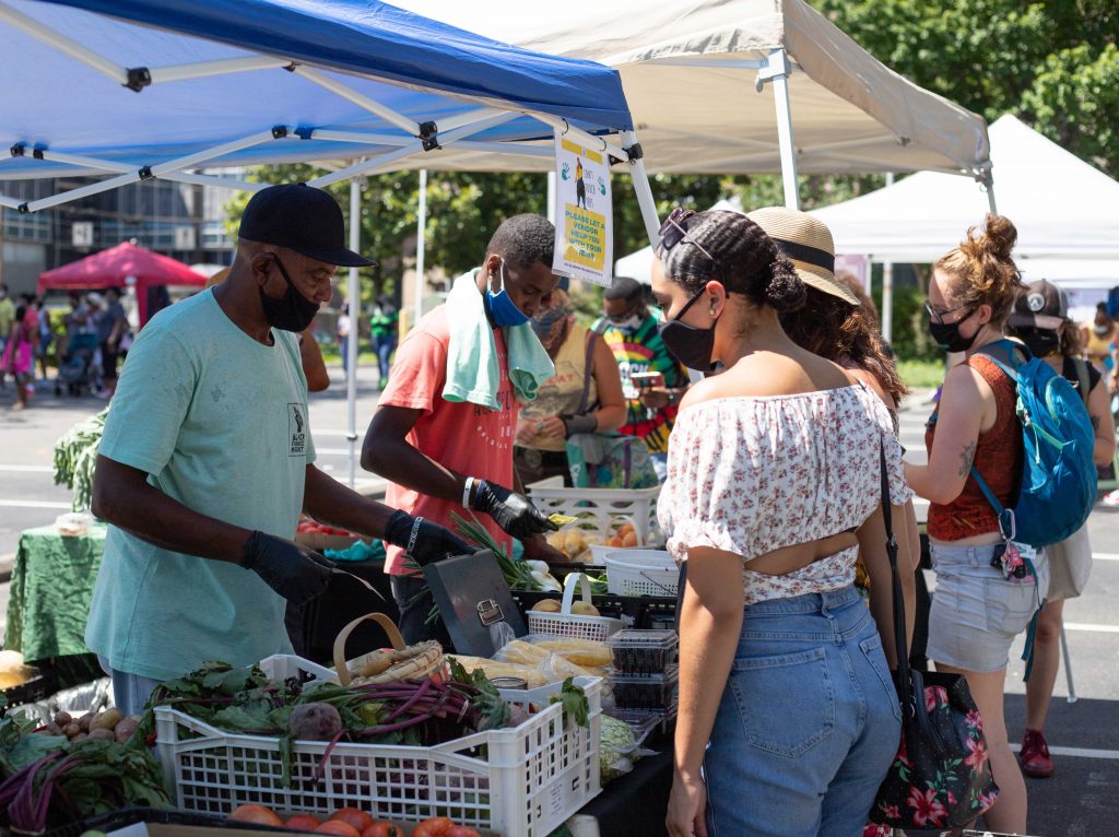 vendors and farmer's market customers